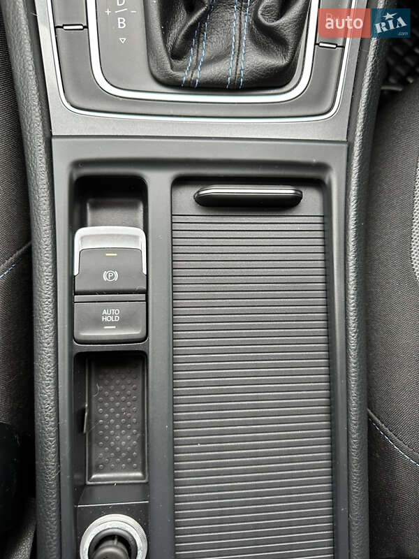 Хетчбек Volkswagen e-Golf 2015 в Вінниці