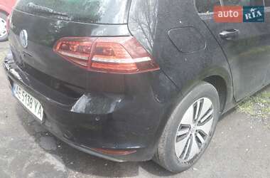 Хэтчбек Volkswagen e-Golf 2014 в 