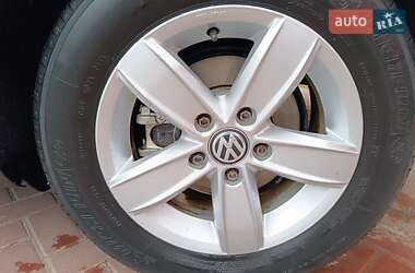 Хетчбек Volkswagen e-Golf 2015 в  фото 5 Хетчбек Volkswagen e-Golf 2015 в