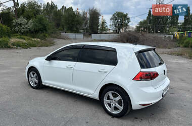 Хетчбек Volkswagen e-Golf 2016 в 
