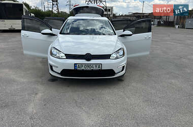 Хетчбек Volkswagen e-Golf 2016 в 