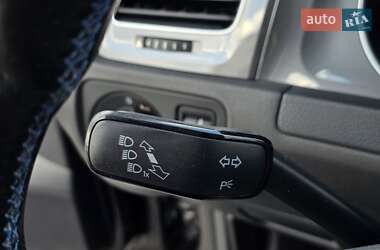 Хэтчбек Volkswagen e-Golf 2015 в 