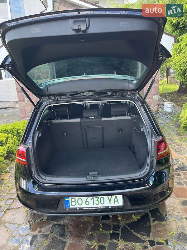 Хетчбек Volkswagen e-Golf 2015 в Тернополі