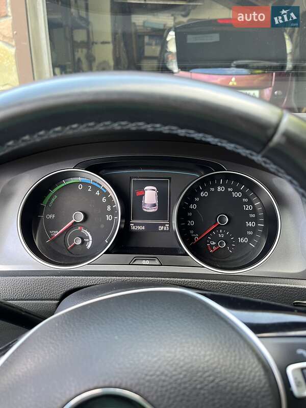 Хетчбек Volkswagen e-Golf 2015 в Тернополі