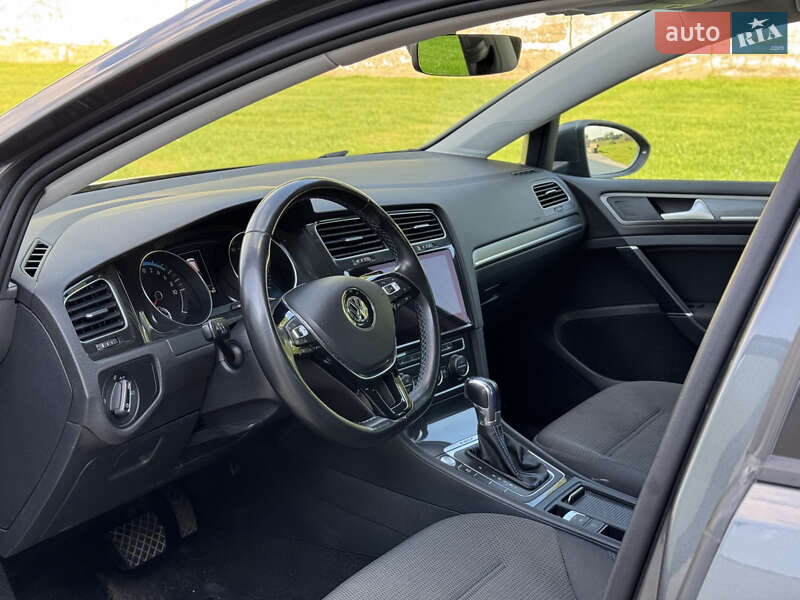 Хетчбек Volkswagen e-Golf 2018 в Луцьку