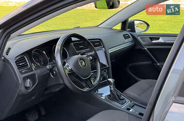 Хэтчбек Volkswagen e-Golf 2018 в 