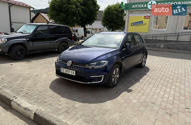 Хетчбек Volkswagen e-Golf 2017 в 