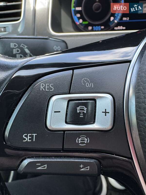Хетчбек Volkswagen e-Golf 2019 в Запоріжжі