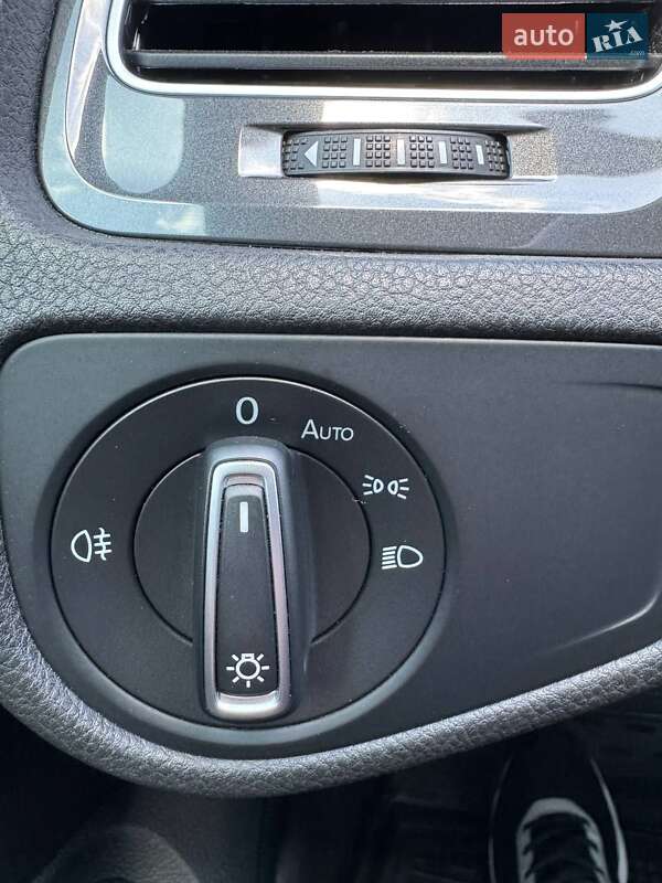 Хетчбек Volkswagen e-Golf 2019 в Запоріжжі