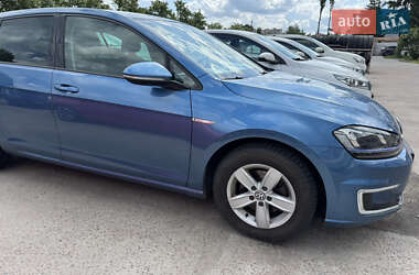 Хэтчбек Volkswagen e-Golf 2015 в 