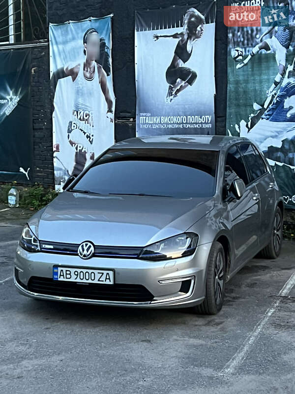 Volkswagen e-Golf 2016