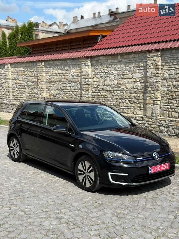 Хэтчбек Volkswagen e-Golf 2015 в 