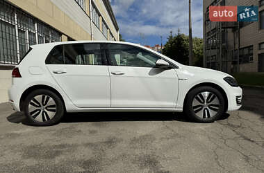 Хэтчбек Volkswagen e-Golf 2020 в 