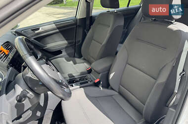 Хэтчбек Volkswagen e-Golf 2020 в 