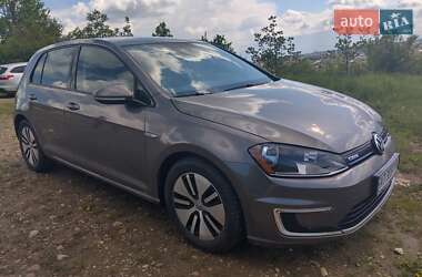 Хетчбек Volkswagen e-Golf 2015 в Івано-Франківську