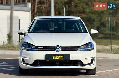 Хетчбек Volkswagen e-Golf 2017 в 