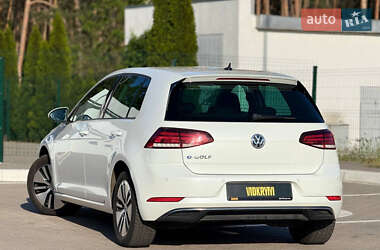 Хетчбек Volkswagen e-Golf 2017 в 