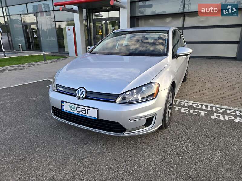 Хетчбек Volkswagen e-Golf 2016 в 
