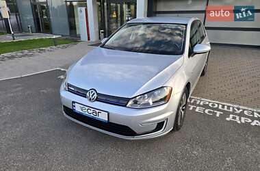 Хетчбек Volkswagen e-Golf 2016 в 