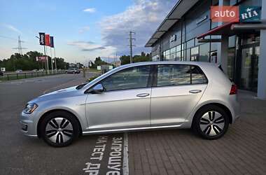 Хетчбек Volkswagen e-Golf 2016 в 