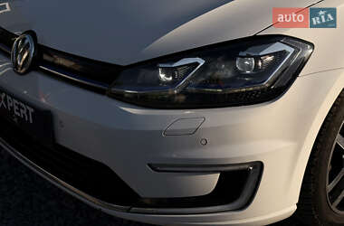 Хетчбек Volkswagen e-Golf 2018 в 