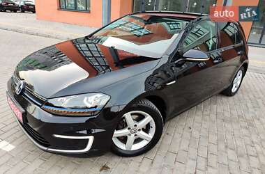 Хэтчбек Volkswagen e-Golf 2015 в Львове