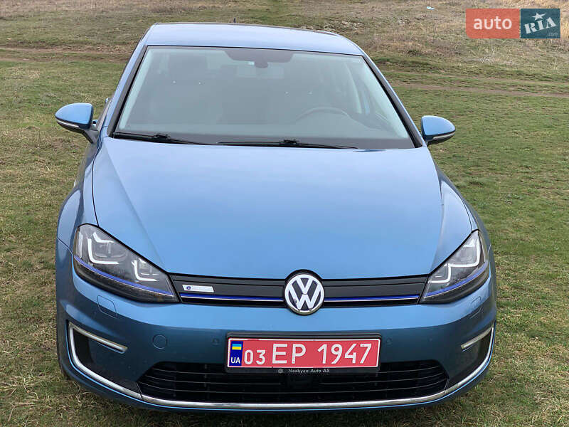 Хэтчбек Volkswagen e-Golf 2016 в 