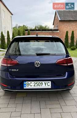 Хэтчбек Volkswagen e-Golf 2020 в 