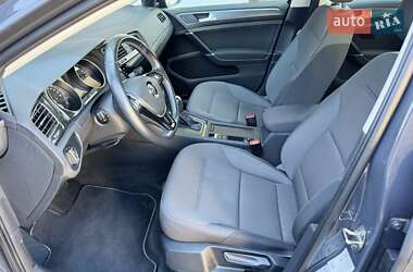 Хэтчбек Volkswagen e-Golf 2020 в 