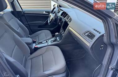 Хэтчбек Volkswagen e-Golf 2020 в 