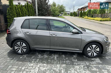 Хэтчбек Volkswagen e-Golf 2015 в 