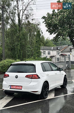 Хэтчбек Volkswagen e-Golf 2015 в Радомышле