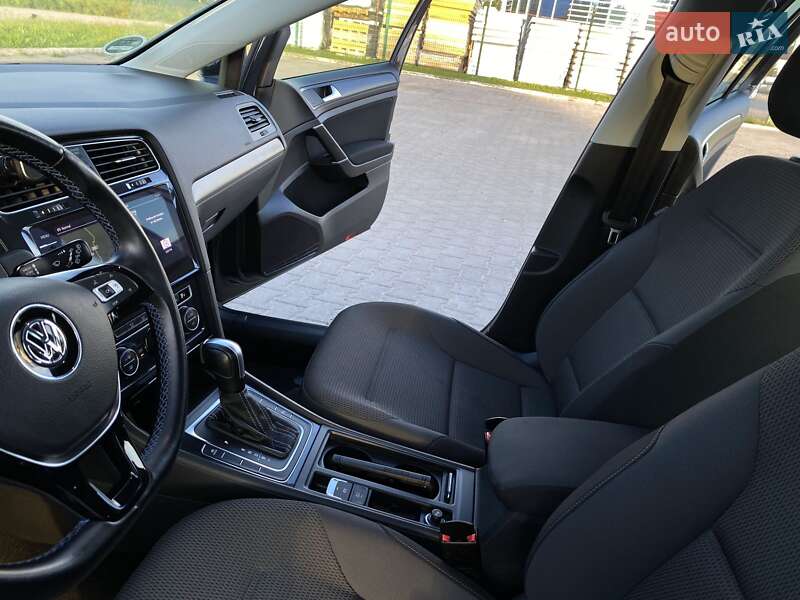 Хетчбек Volkswagen e-Golf 2020 в Хотині