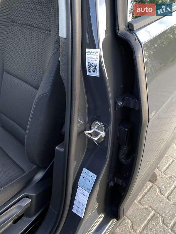 Хетчбек Volkswagen e-Golf 2020 в Хотині