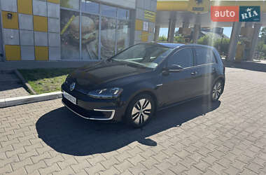 Хэтчбек Volkswagen e-Golf 2015 в Житомире