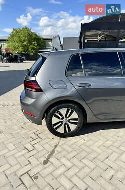 Хэтчбек Volkswagen e-Golf 2020 в 