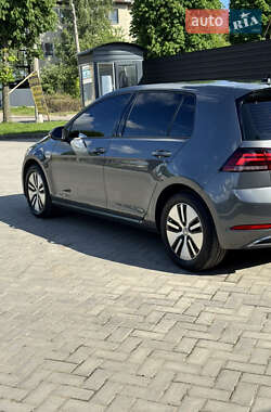 Хэтчбек Volkswagen e-Golf 2020 в 
