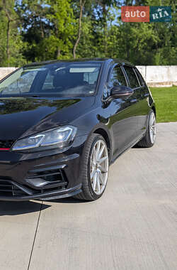 Хетчбек Volkswagen e-Golf 2018 в 