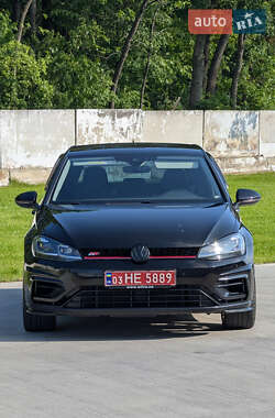 Хетчбек Volkswagen e-Golf 2018 в 