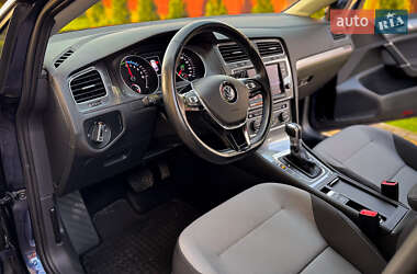Хетчбек Volkswagen e-Golf 2015 в 