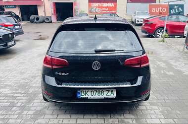 Хетчбек Volkswagen e-Golf 2019 в 
