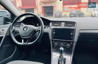 Хетчбек Volkswagen e-Golf 2019 в 