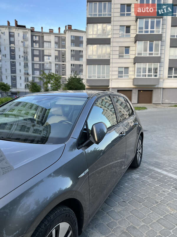 Хэтчбек Volkswagen e-Golf 2015 в Ивано-Франковске