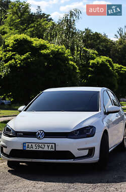 Хэтчбек Volkswagen e-Golf 2014 в Черкассах