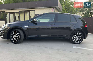 Хетчбек Volkswagen e-Golf 2020 в 