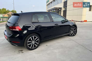 Хетчбек Volkswagen e-Golf 2020 в 