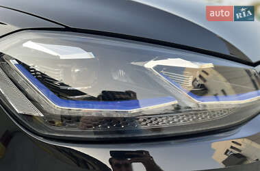 Хетчбек Volkswagen e-Golf 2020 в 