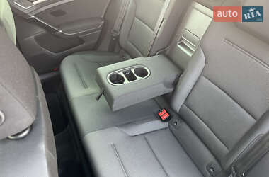 Хетчбек Volkswagen e-Golf 2020 в 