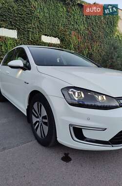 Хэтчбек Volkswagen e-Golf 2014 в 