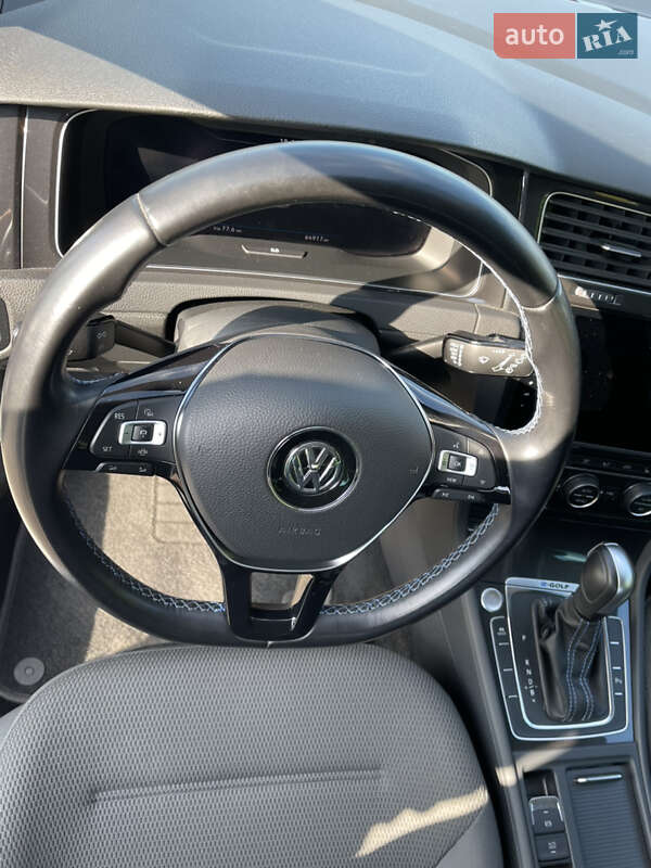 Хэтчбек Volkswagen e-Golf 2020 в Киверцах